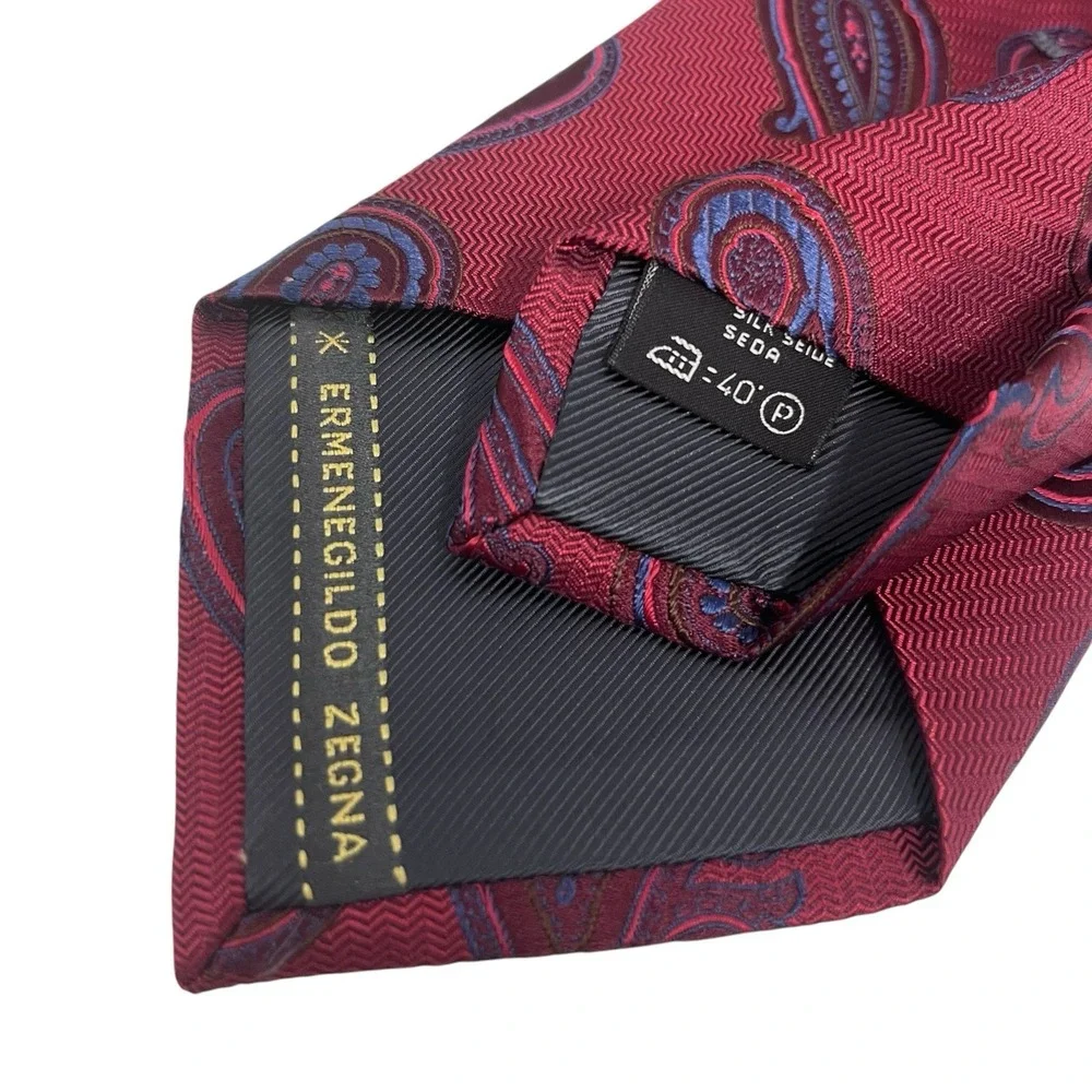 Ermenegildo Zegna Men's Recent Tie Burgundy Paisley Satin Silk 3.75